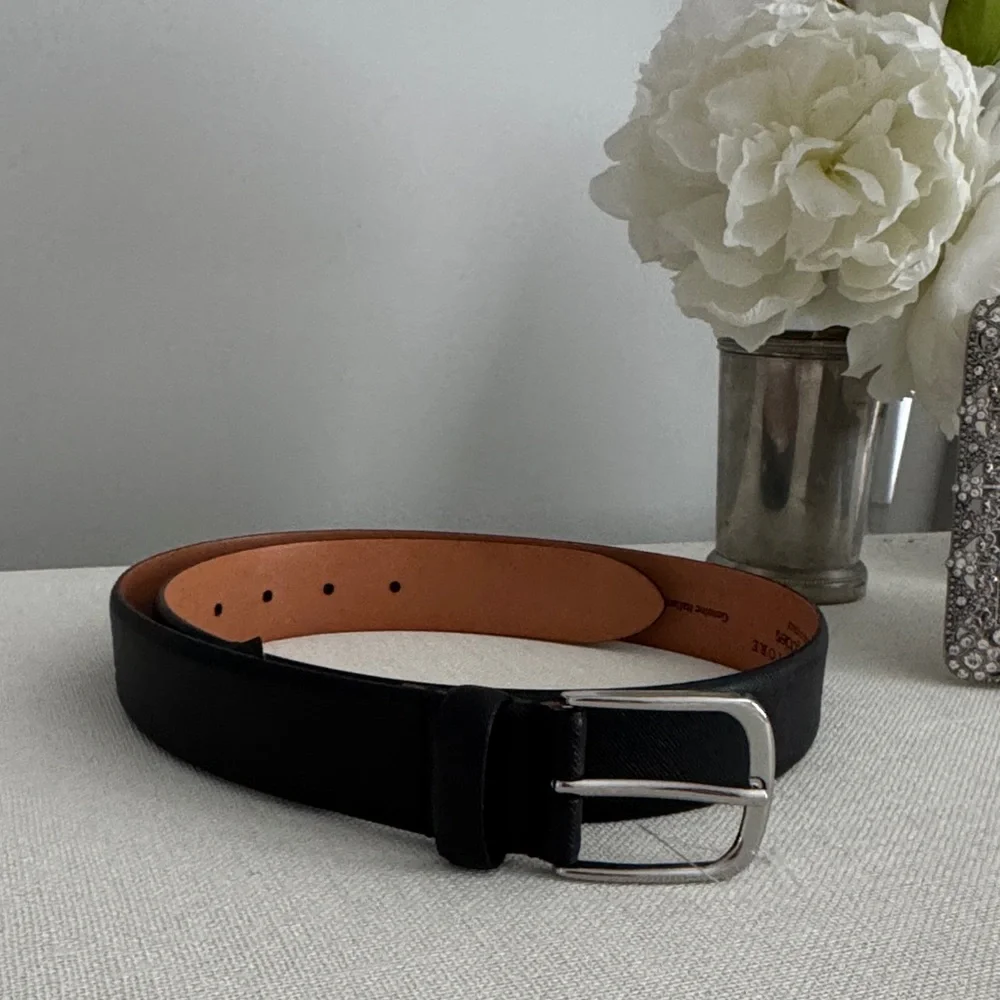 Bloomingdale's Black Genuine Italian Leather Men's Belt with Silver Buckle
